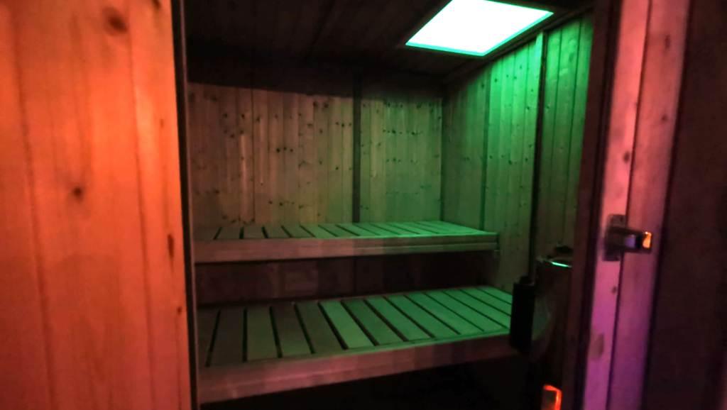 Wood Priv&eacute; Sauna (1)